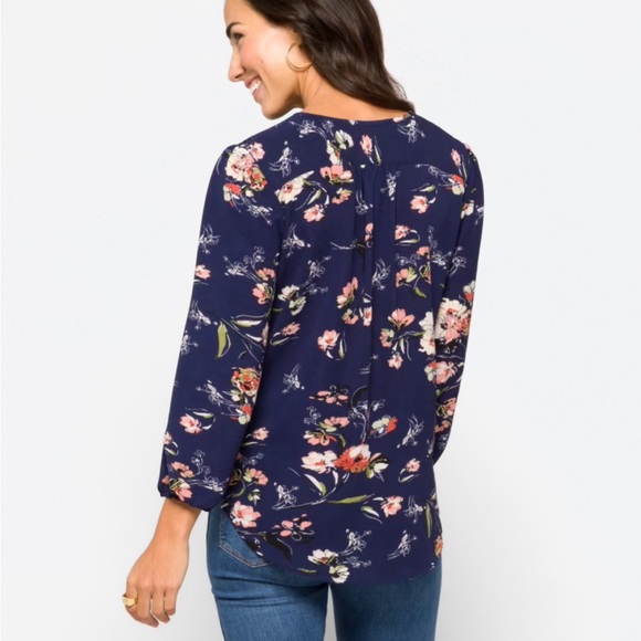 Fun2Fun Kenmore split neck blouse. Size large - Picture 4 of 9